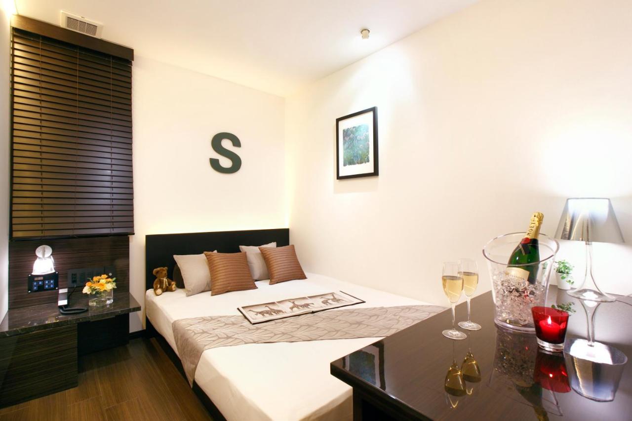 Duo Kinsicho Hotel do amor 2*